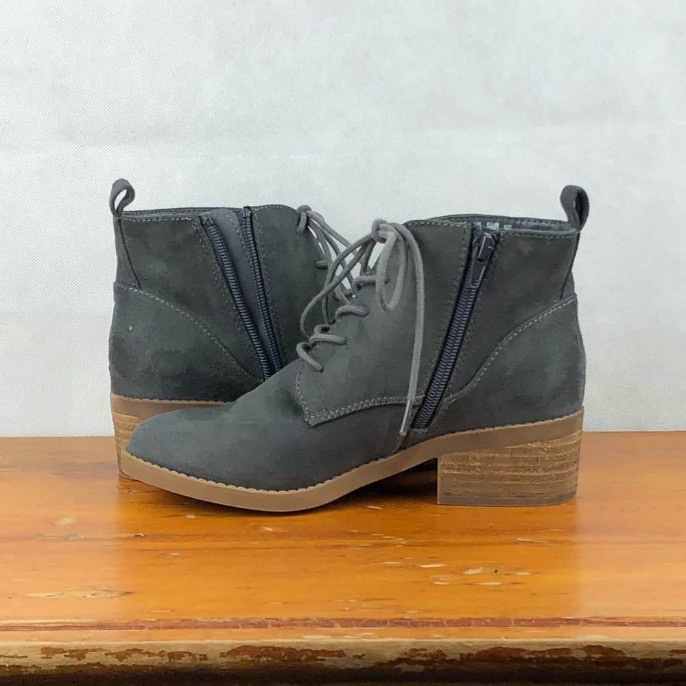 Sz 6 Carlos Santana Gray Suede Boots - Picture 3 of 11